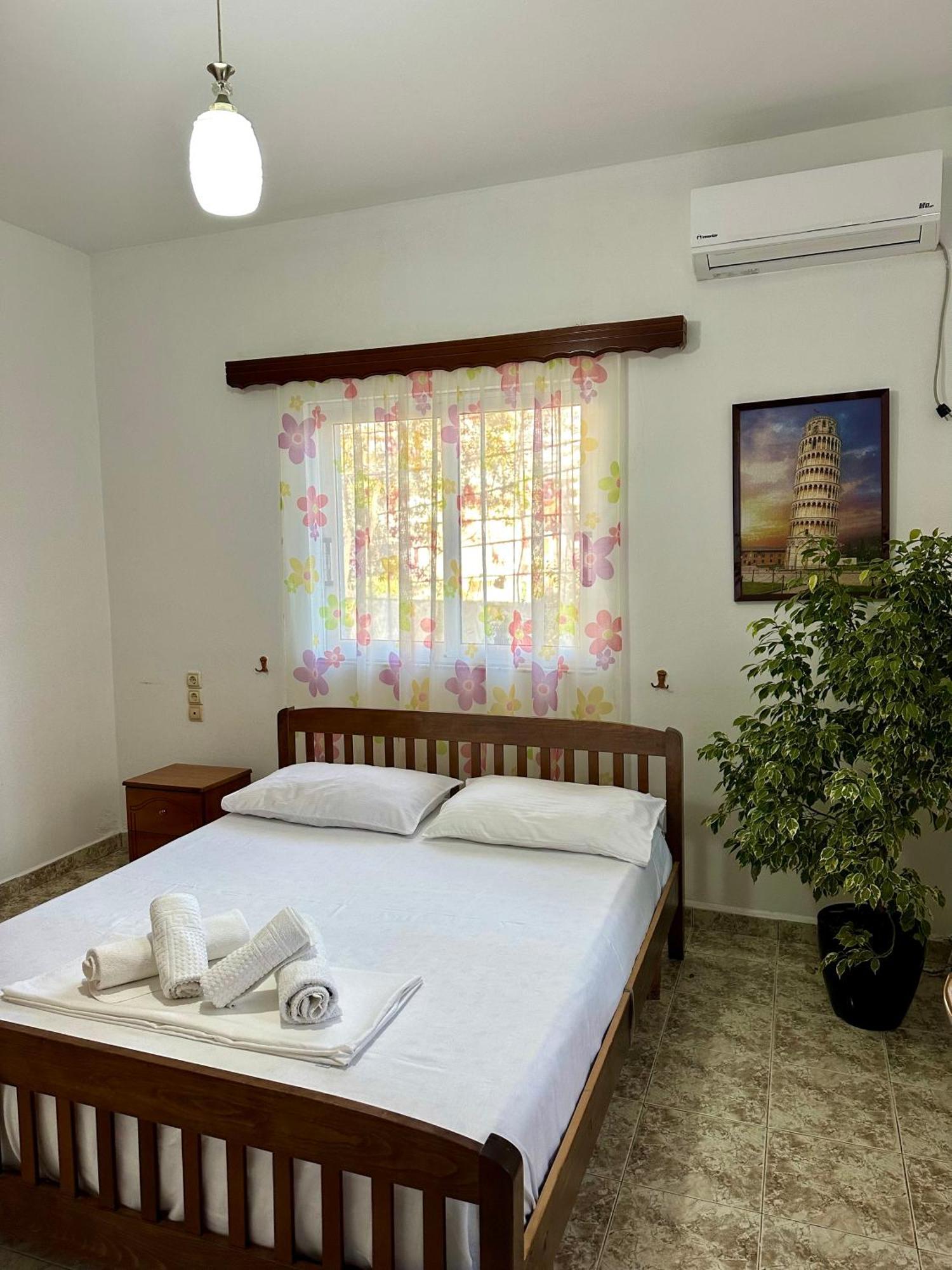 Apartment Chris Sarandë
